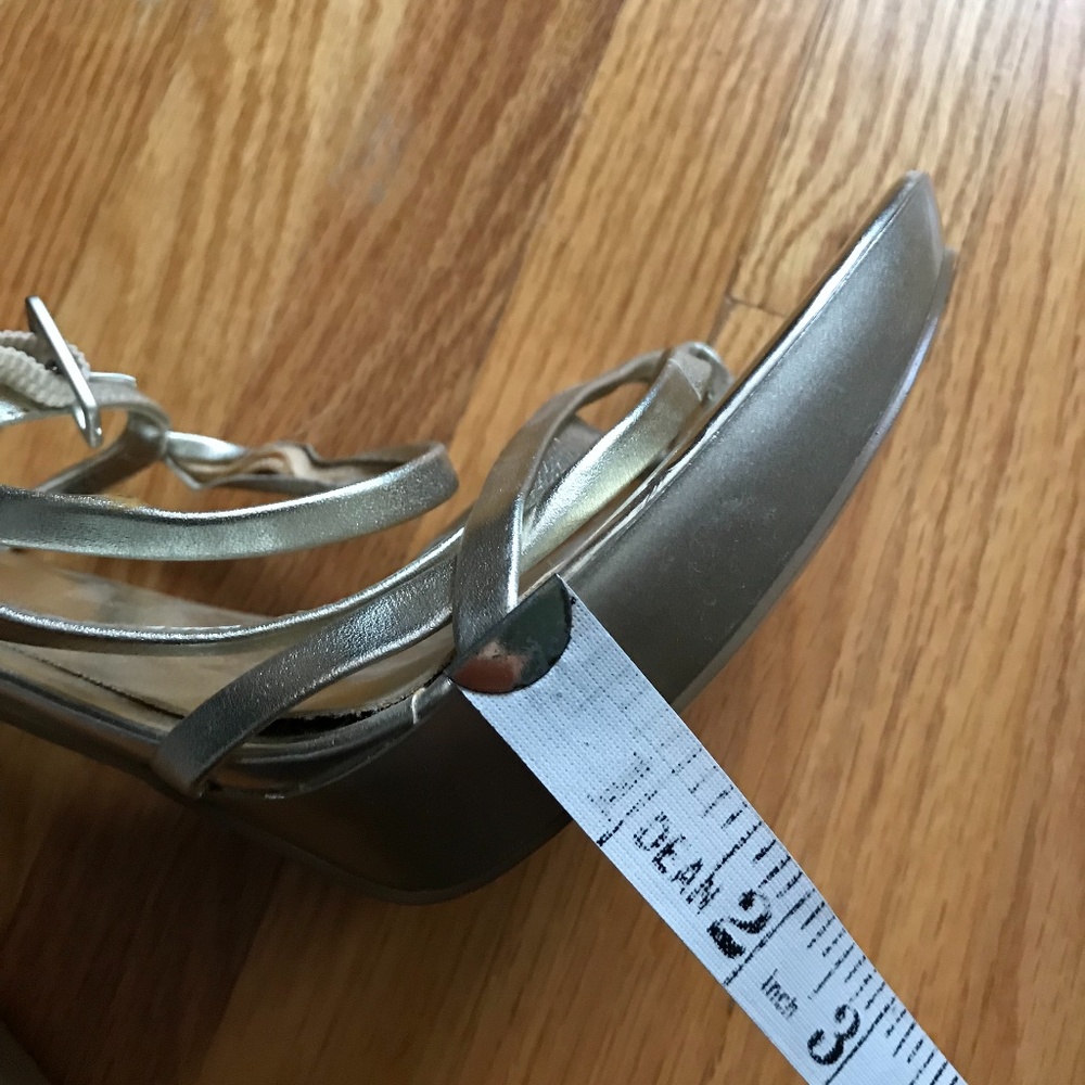 Aldo Metallic Gold Strappy Sandals - size 38, never worn - Picture 10 of 10